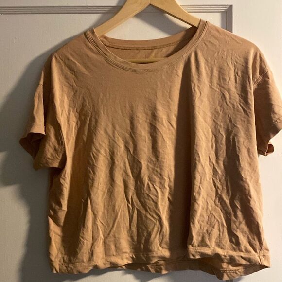 Lululemon crop tee - Picture 1 of 1